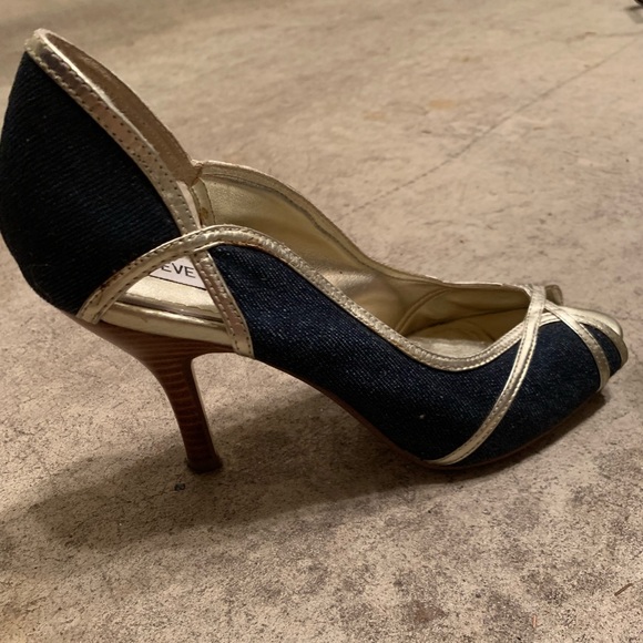Steve Madden Denim & Gold Pipping heels - Picture 4 of 8